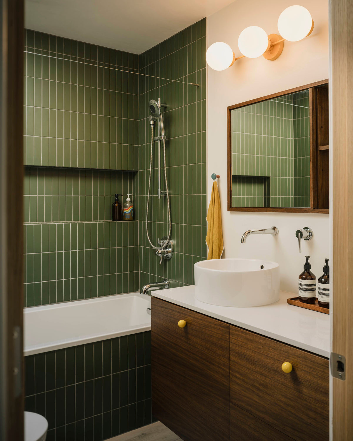 Green Apatite Midcentury Bathroom