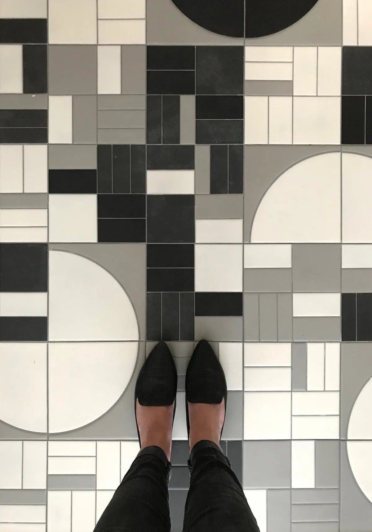 2018 Q4 Image Influencer Anne Sage Designer Taylortaylor Kitchen Floor Handpainted Agrarian Grange Fallow With Feet Fc 235169