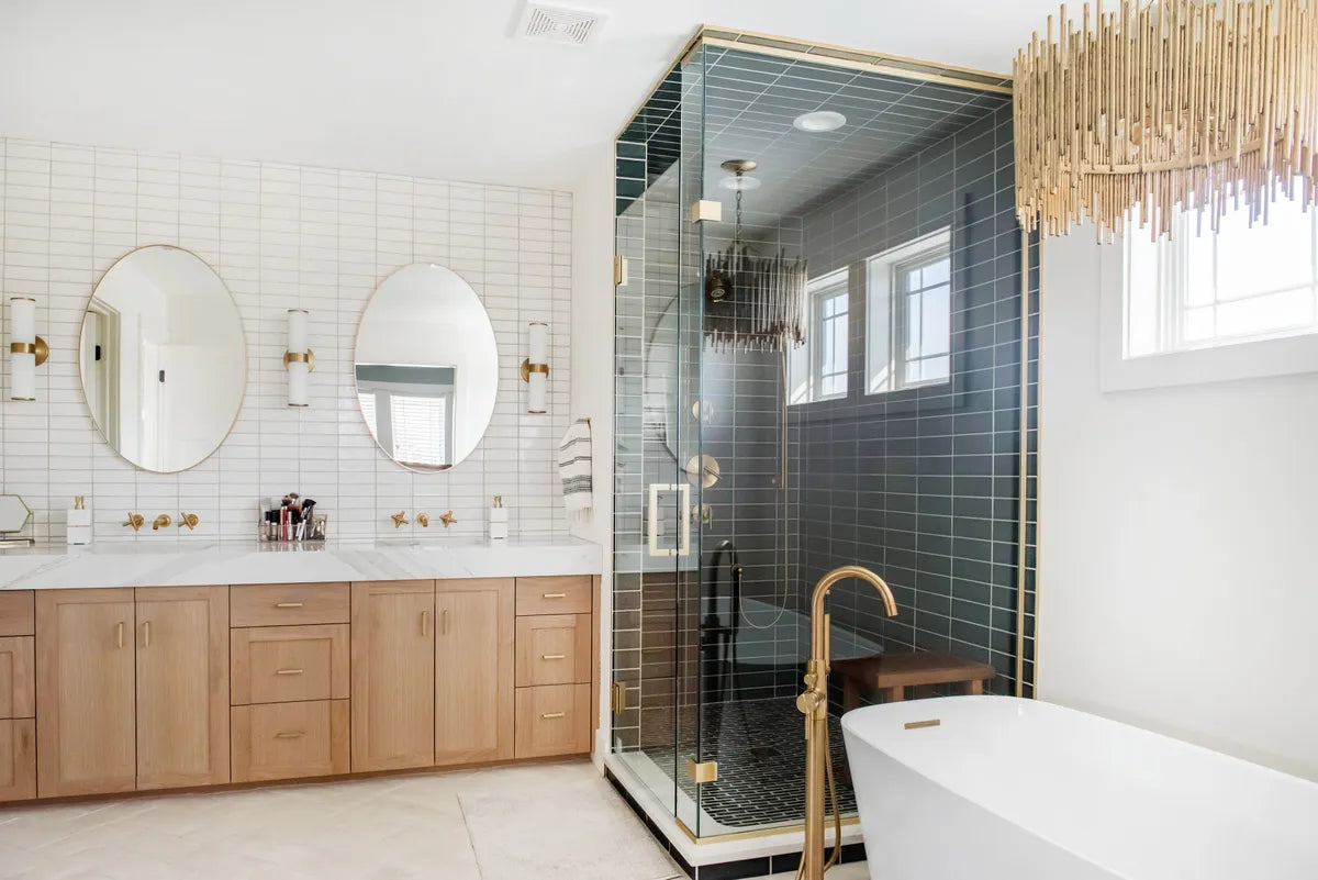 2018 Img Hi Res Rights Everyday Interior Design Kelli Kroneberger Photo Residential Bathroom Vanity Accent Wall Tusk 2X6 Foundations Straight Stack Loch Ness 3X9 Shower Surround 1X4 Pan Floor Fc237930 3