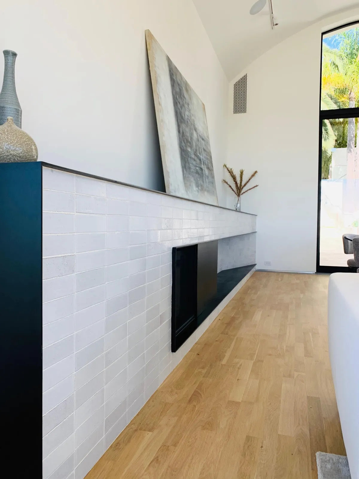 2018 Img Hi Res Rights Ramsey Mcdaniel Residential Brick Straight Stack Fc232165 White Mountains Kitchen Backsplash Hi Res Rights Ramsey Mcdaniel 2