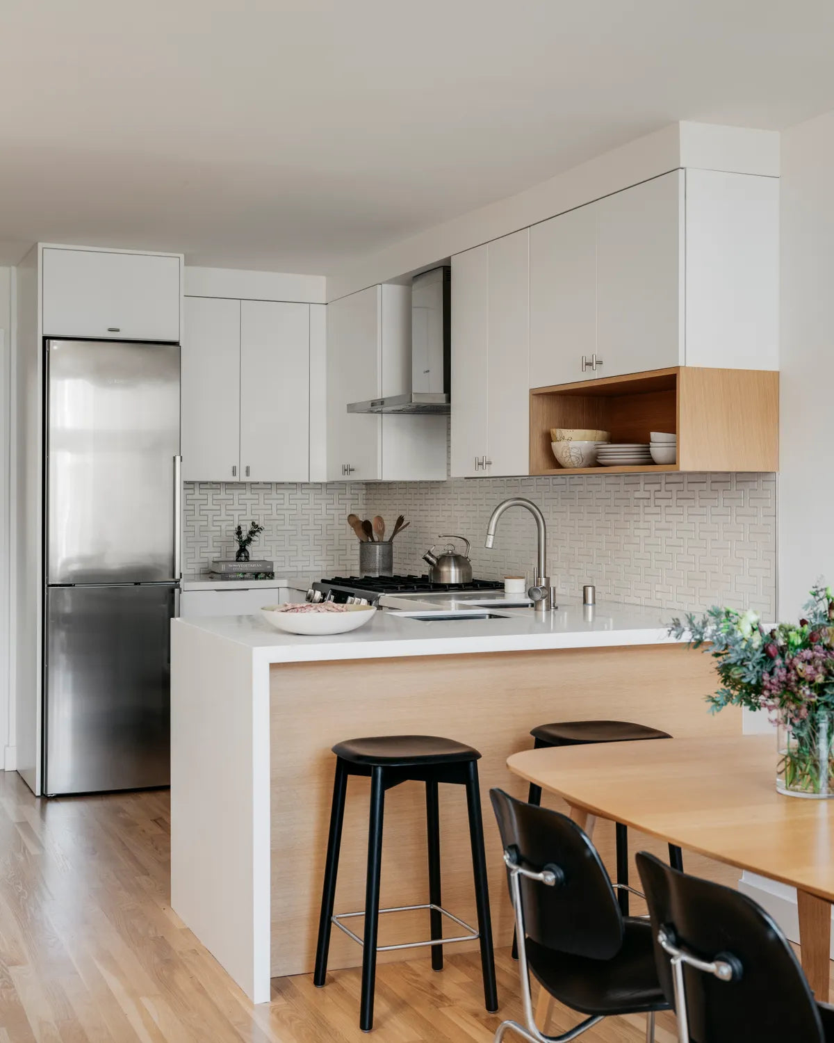 2018 Img Residential Hi Res Rights Mokume Design Studio Christopher Stark Photo Kitchen Backsplash Ceramic Tusk Chaine Homme Vertical Schluter Metal Trim Fc203938