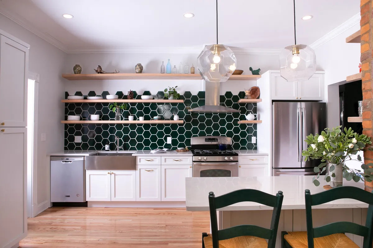 2018 Img Residential Hi Res Rights Shelton Design Build Laura Petrilla Photo Kitchen Backsplash Ceramic Evergreen 622 Hexagon Raw Edge Fc234833 1