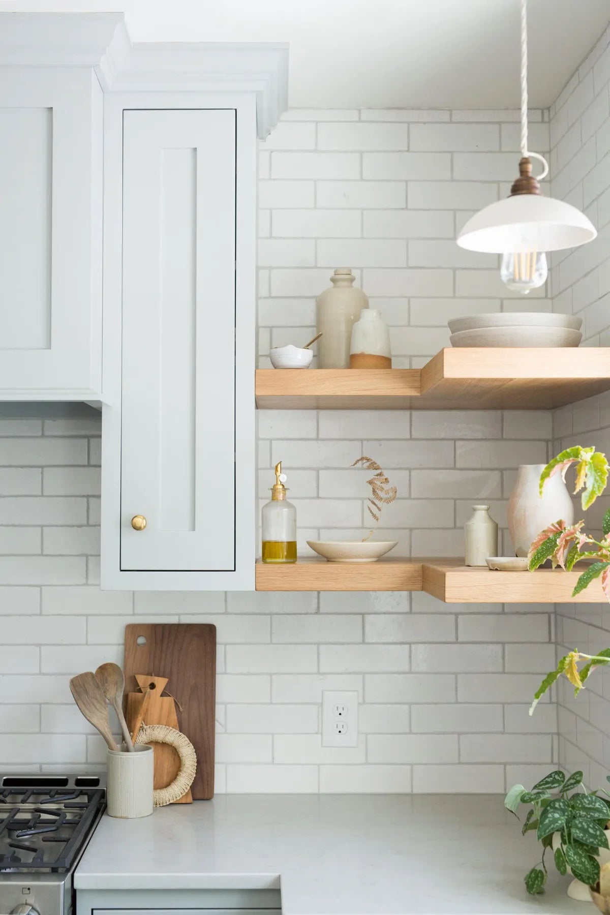 2019 Q1 Image Full Rights Influencer Tinge Floral Photo By Kate Osborne Kitchen Backsplash Brick Olympic Offset Open Shelving Fc 239014