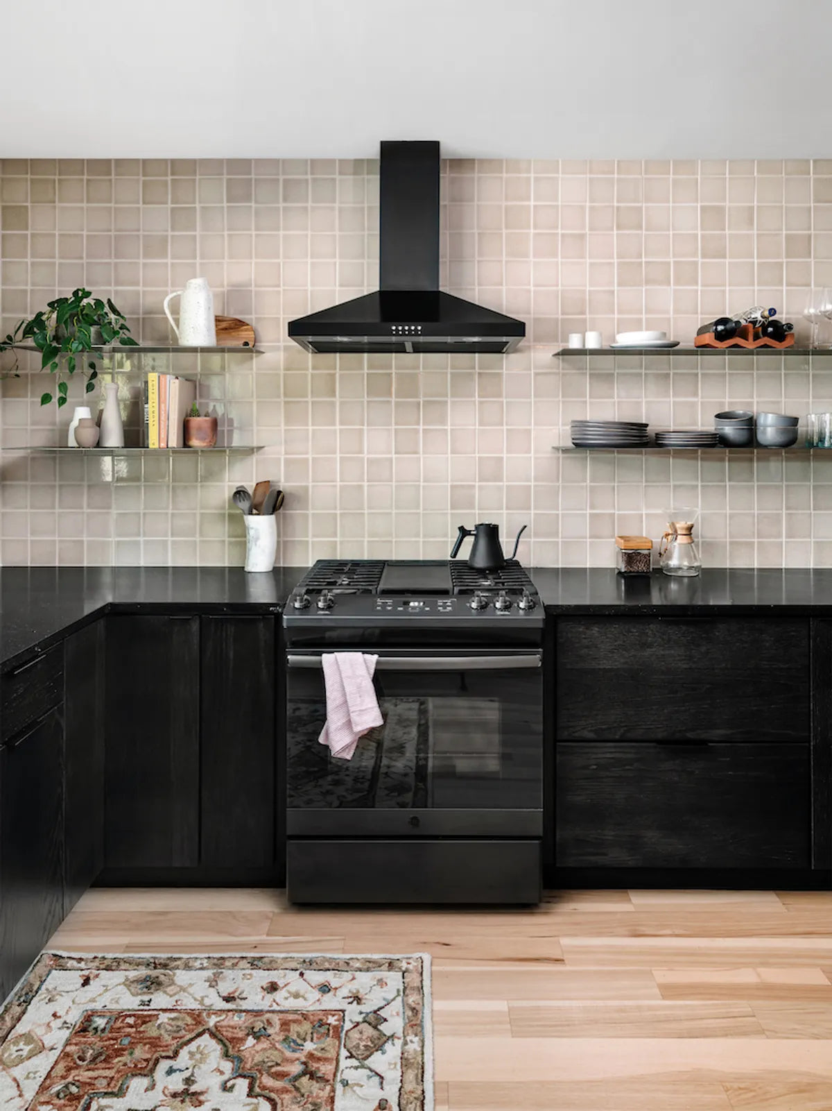 2019 Q2 Image Hi Res Full Rights Residential Influencer Design And Photo Chase Daniel Kitchen Tile Backsplash Birch 4X4 Straight Set Full 2 Fc 263091 Copy