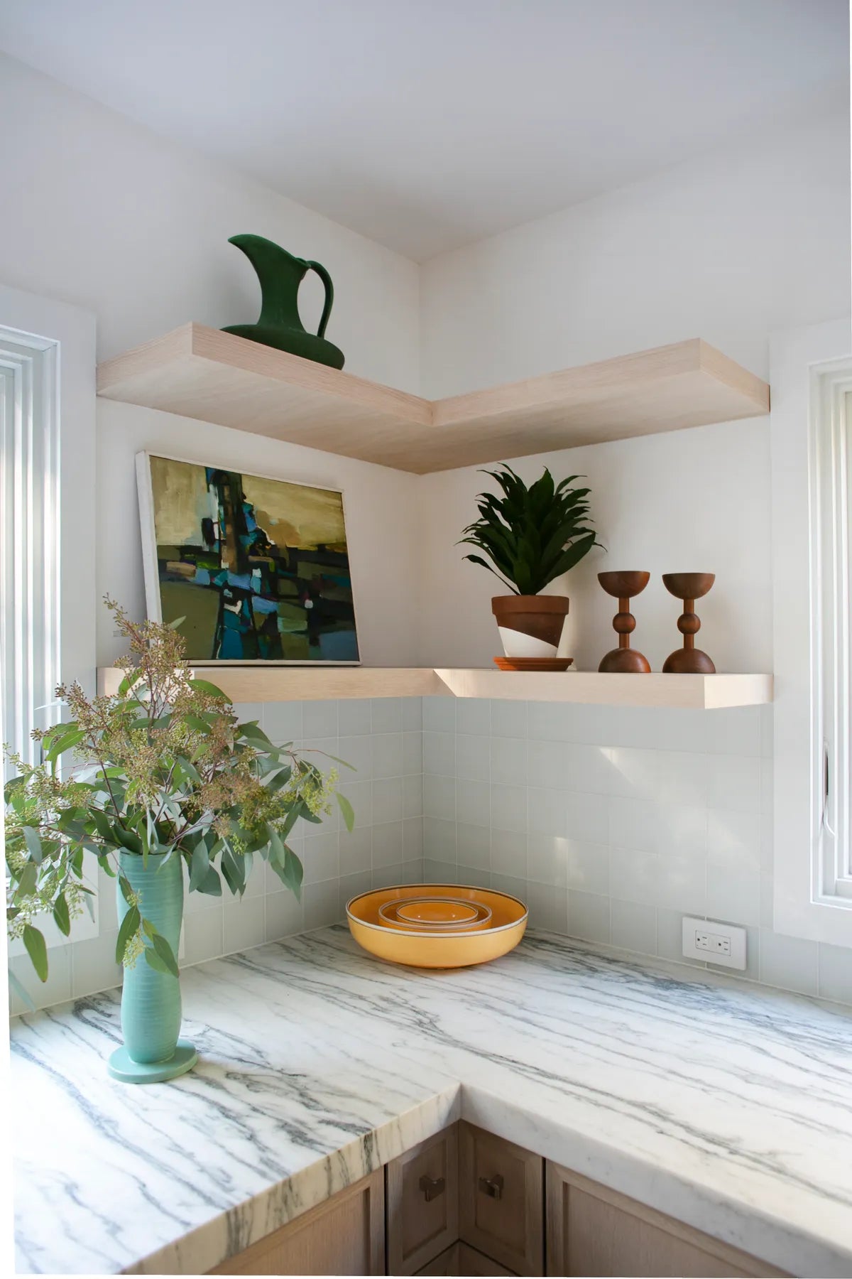 2019 Img Residential Full Rights Hi Res Victoria Ninette Interiors Design Kitchen Backsplash Glass Matte Egret 4X4 Straight Set Fc292016 11