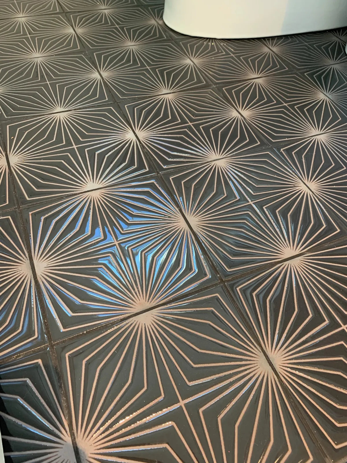 2019 Img Residential Hi Res Rights John Colaneri Design Fc301359 Bathroom Floor Handpainted Starburst Dark Motif 4