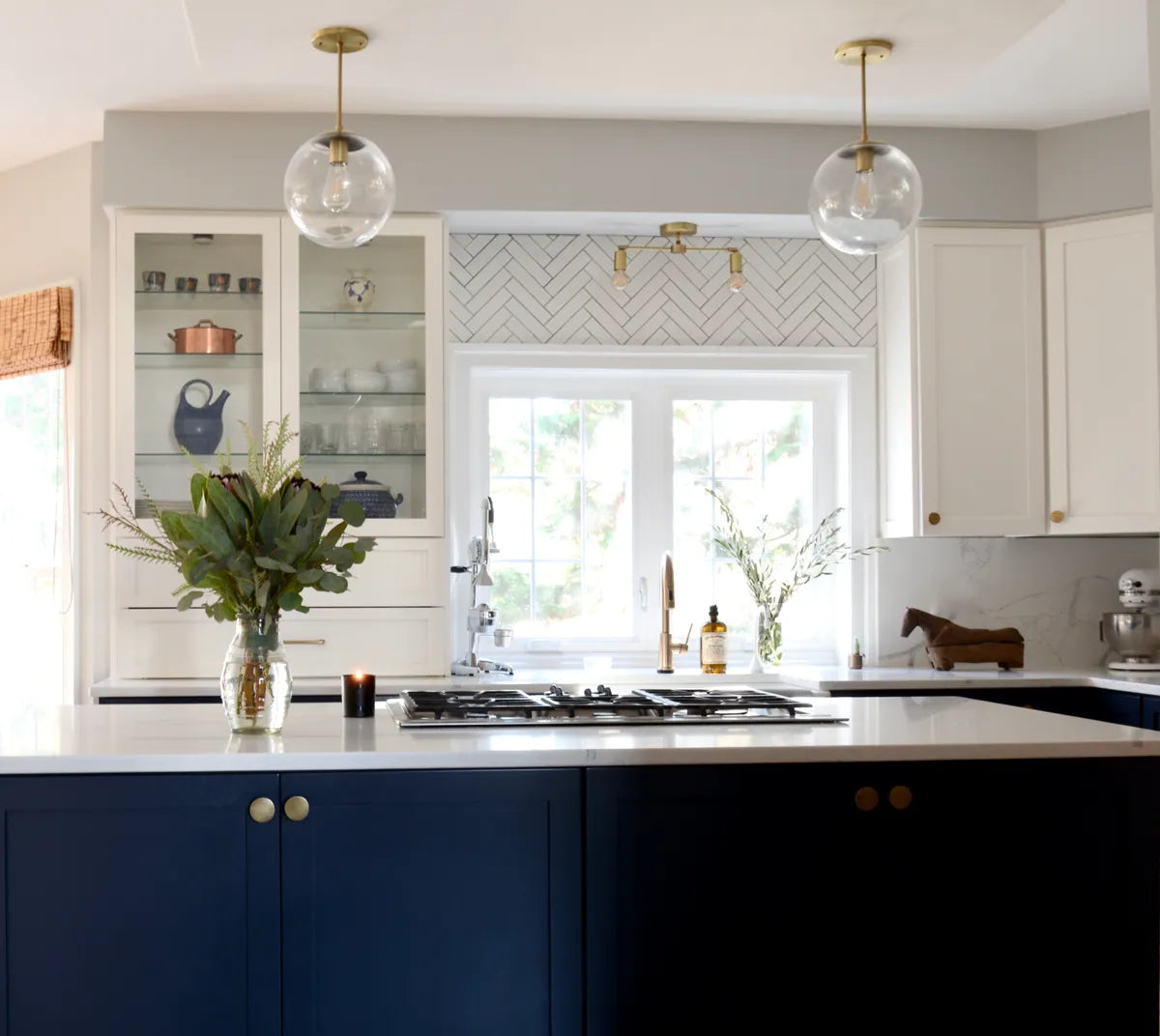2020 Img Hi Res Rights Residential Design Photo Zigzag Studio Design Kitchen Backsplash Tile Quickship 2X8 White Wash Herringbone Window 3 Fc347330