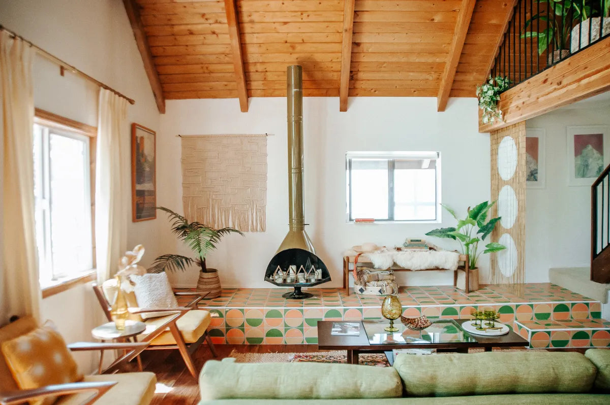 2020 Img Residential Hi Res Influencer Claire Thomas Kitchen Cabin Living Fireplace Hearth Tile Handpainted Agrarian Harvest Custom Sorbet Sunflower Spruce Gloss Full Fc223504