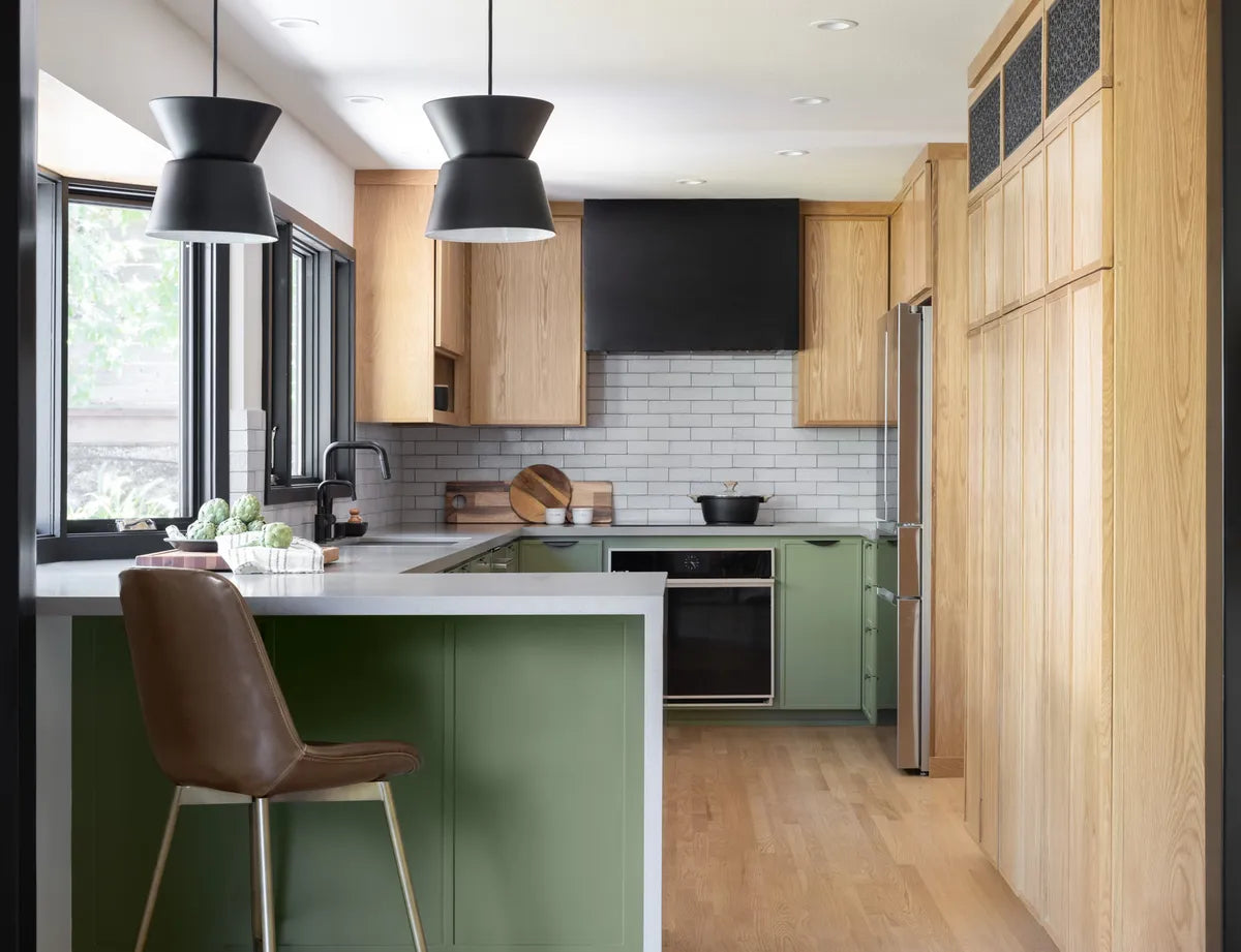 2021 IMG HI RES web rights design Heather Cleveland photo Steven Magner kitchen backsplash offset white mountain brick Fc411779 2