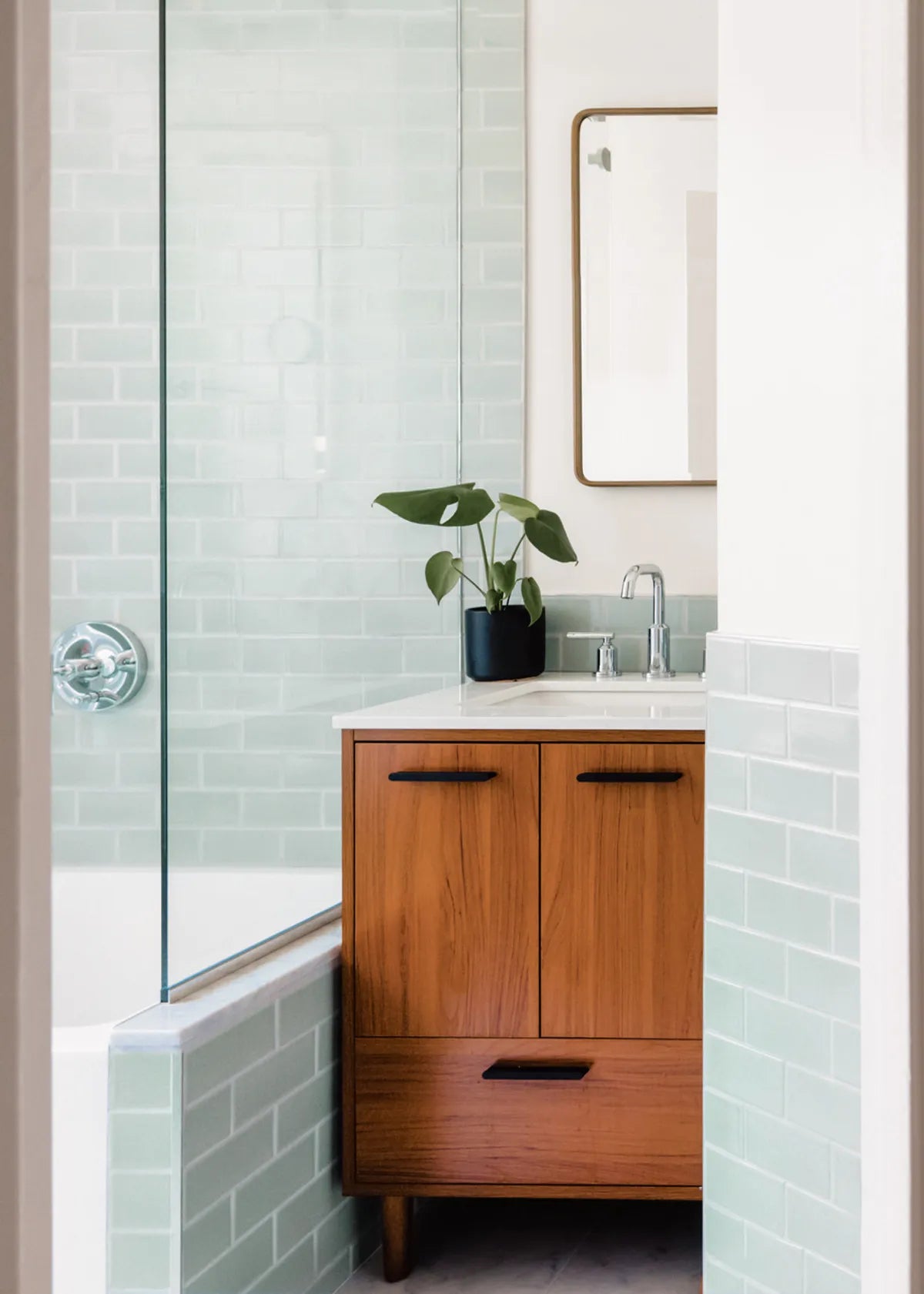 2021 IMG HI RES residential design rebuild design photo blue slate film web only bathroom Shower wall tub surrounding 3x6 salton sea offset FC 406747 edit