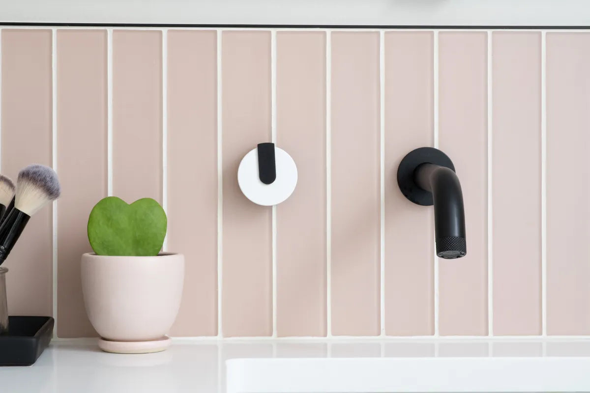 2021 IMG Hi res Metro Design Build photo RIGHTS jeffrey johnson rosy finch matte 2x12 vertical set white grout FC337376 7
