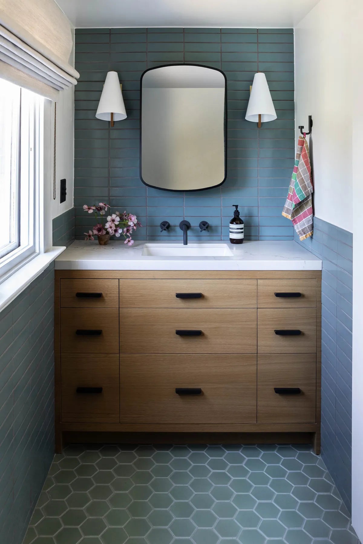 2021 Img hi res residential small file rights design decorotation photo lauren andersen bathroom backsplash floor wall 2x8 flagstone bullnose trim 422 hex rosemary 4x8 rosemary FC318158 2