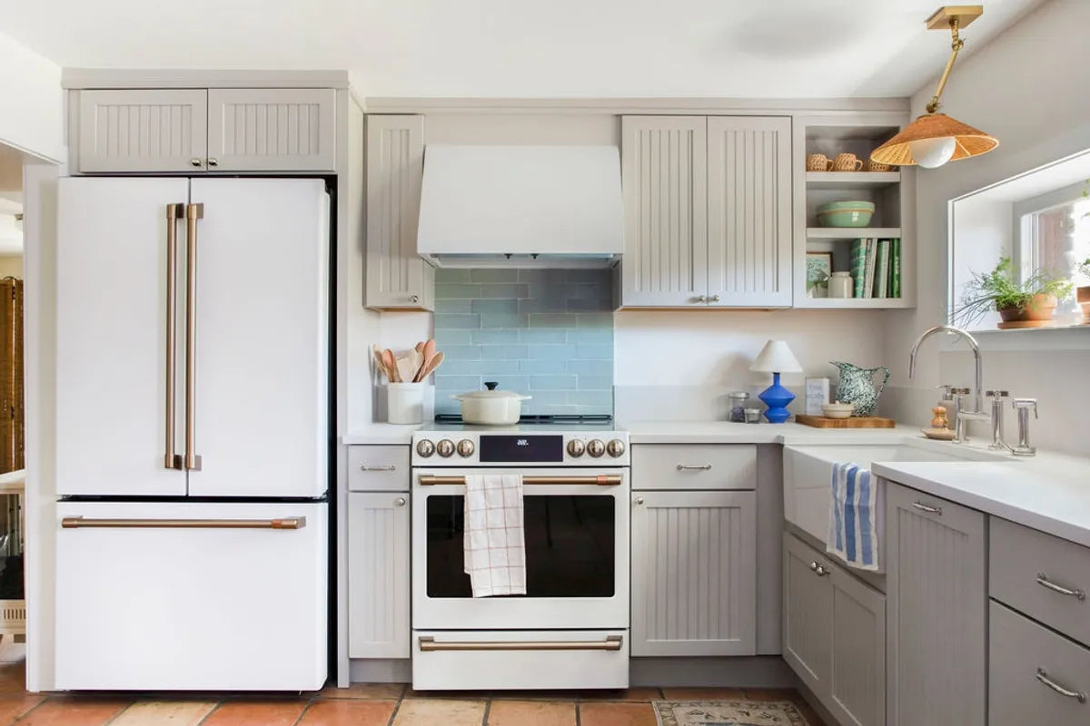2021 img hi res rights influencer design Cassandra La Balle cocokelley photo Ellie Lillstrom kitchen backsplash brick offset horizontal san gabriel glazed short edge trim FC408442 5