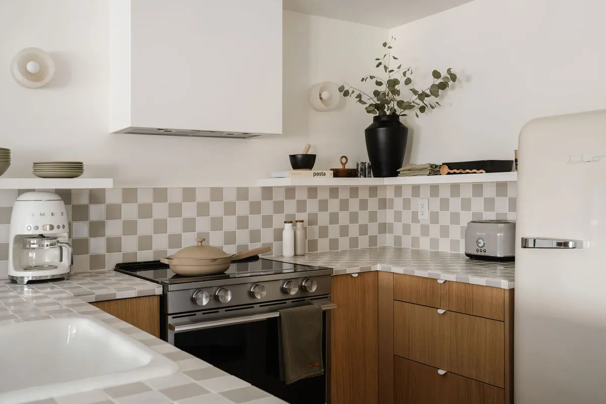 2022 IMG Hi RES Influencer rights Pdesign stay here Lake placid lodge photo Michelle johnson kitchen 3x3 Tusk Dolomite FC 477972 13