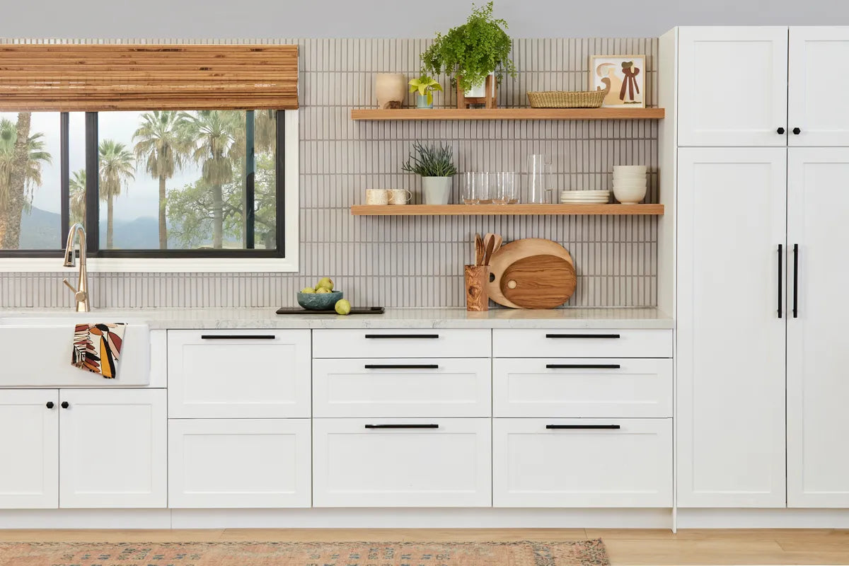 2022 img hi res comemrcial desing BOXI Jenna Peffley kitchen backsplash verticle straight set 1x6 dust storm fc545686 2