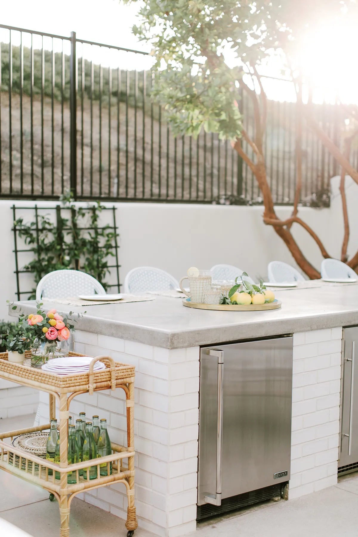 2022 img hi res residential RIGHTS design BEX studio photo Reality and retrospect backyard exterior bar brick lewis range offset FC467987 2