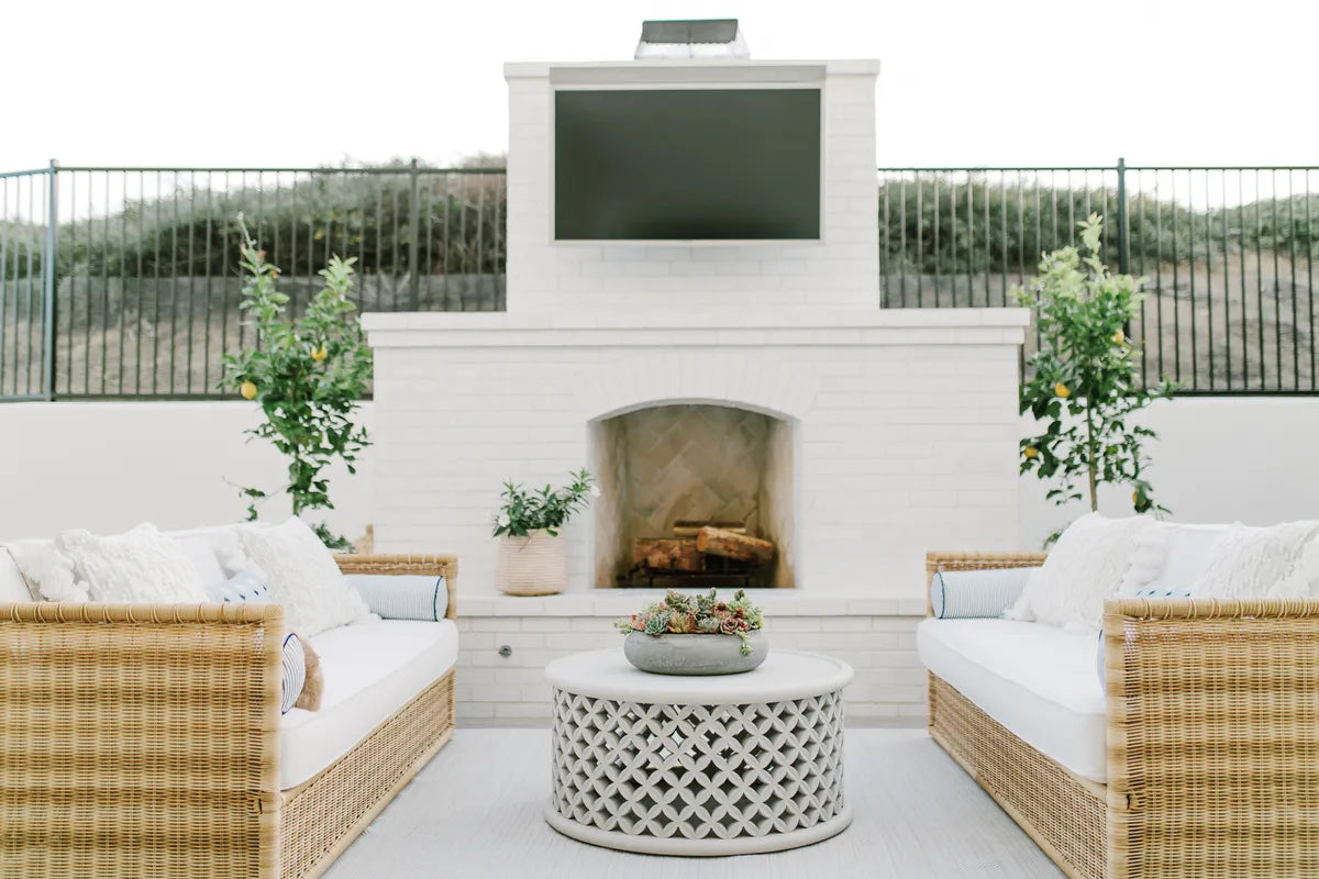 2022 img hi res residential RIGHTS design BEX studio photo Reality and retrospect backyard exterior brick lewis range offset FC467987 4