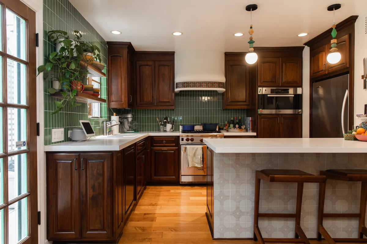 2023 img hi res web social design Natasha Feldmans kitchen backsplash vertical 2x6 Sea green short long bullnose trim island tile Roundabout 1 plein air 6x6 FC618319 1