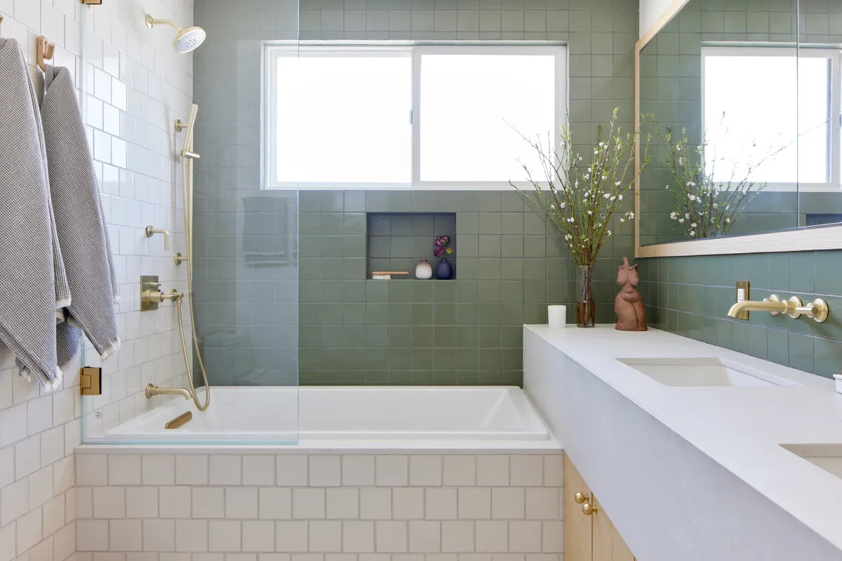 2023 img hi res web print social rights residential design Natalie myers photo Jessica alexander bathroom wall Tusk 4x4 wall niche Peabody 4x4 FC550663 1