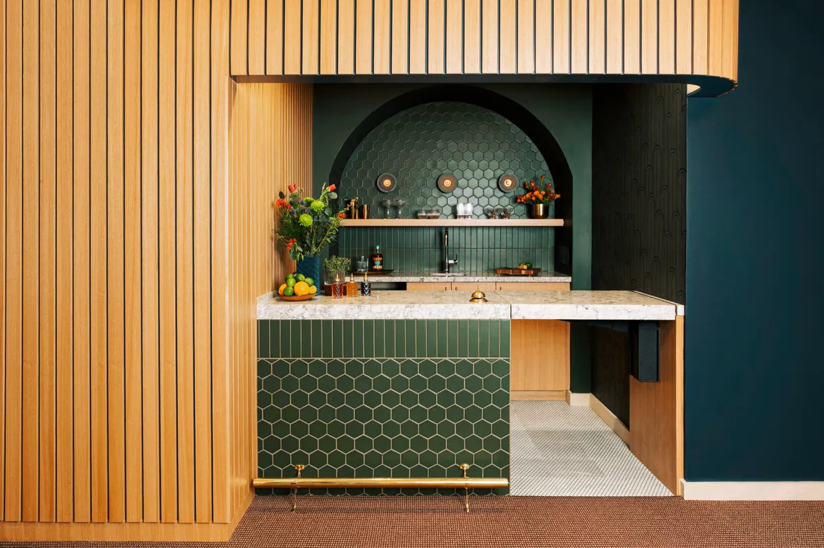 2023 img hi res Web Social ONLY Designer Rae Rockwell studio Photo Petra Ford The Studebaker bar 2x8 Hunter Green staright set 422 hexagon FC515979 4