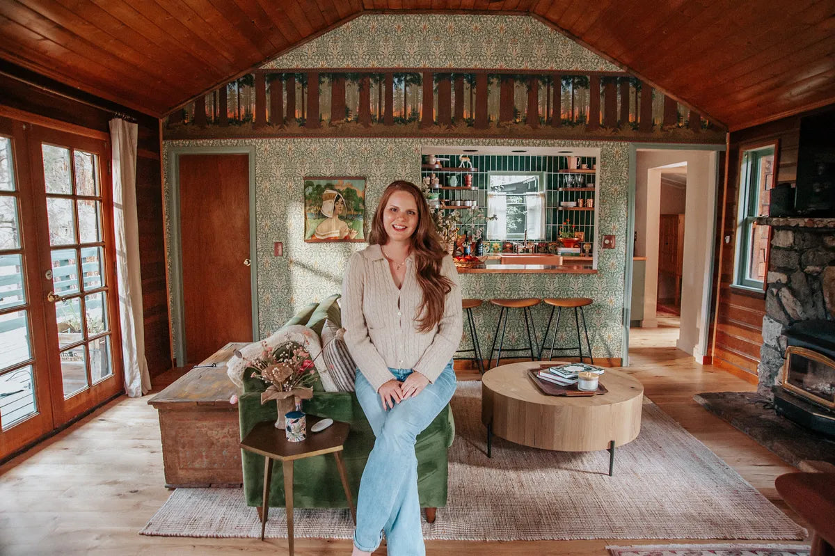 2023 img influencer project design Claire Thomas photo headshot 1