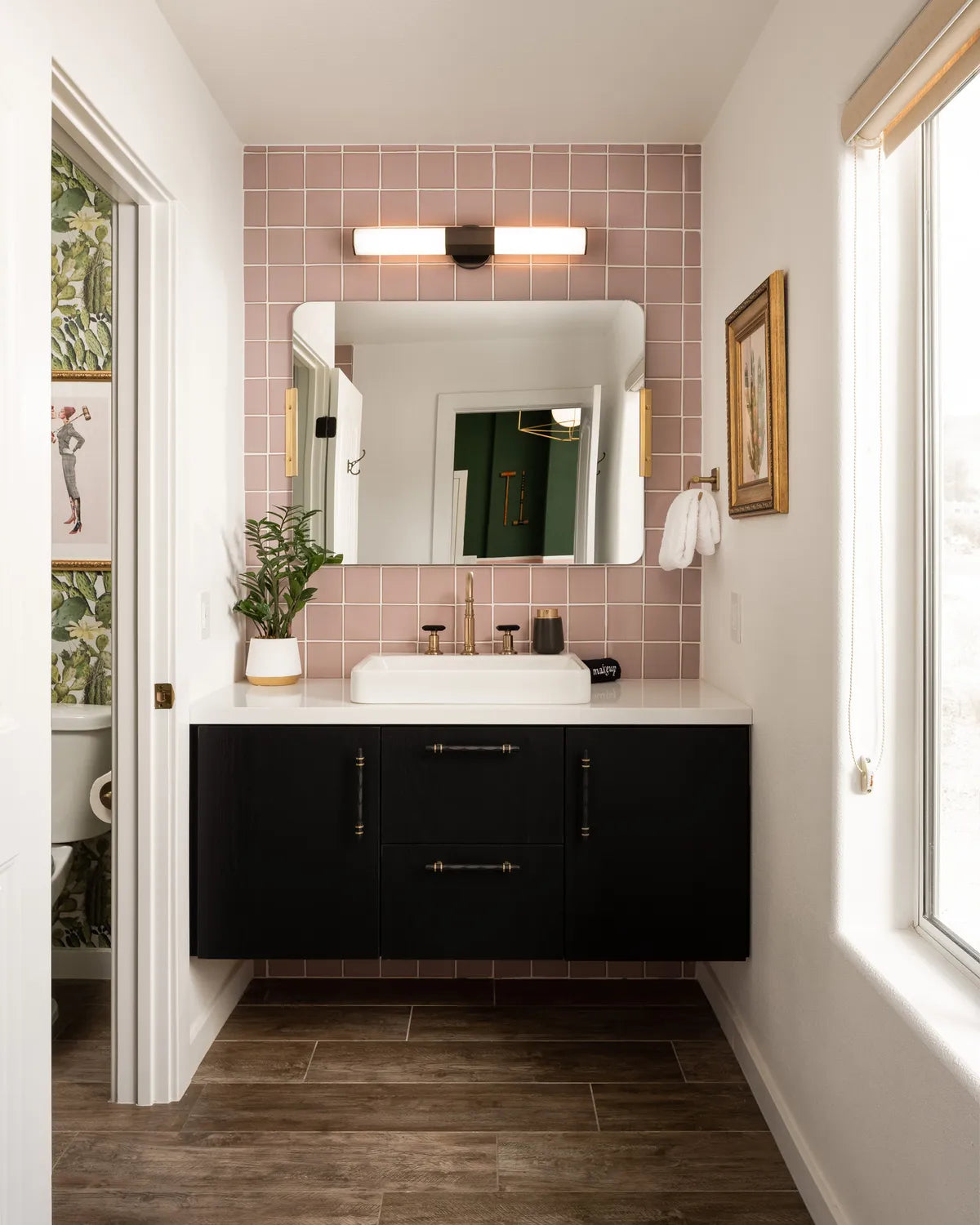 2023 img partner commercial design Studio collab photo Brandon Vogts bathroom backsplash 4x4 painted sky FC497120 1
