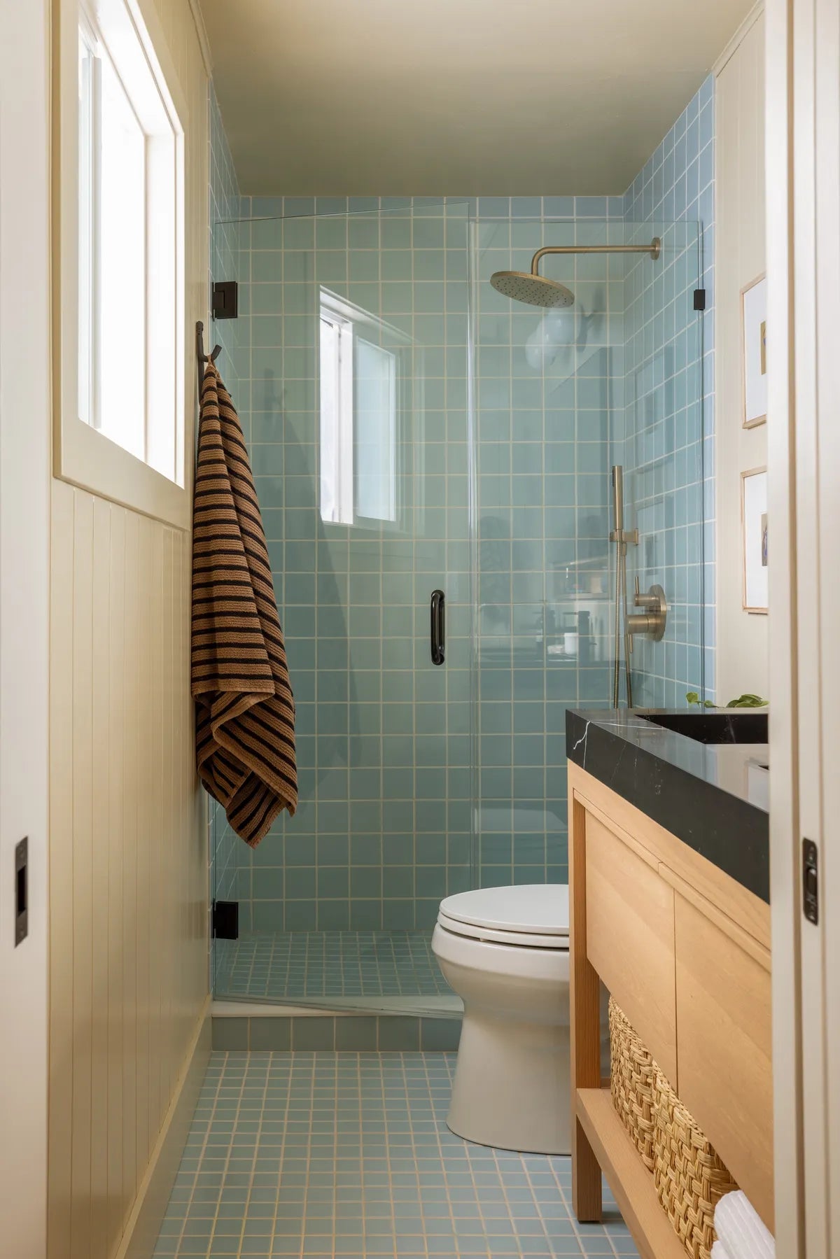 2025 full usage bathrooms 2x2 crater lake gloss ivory gloss 4x4 crater lake gloss haystack matte tumbleweed matte glazed edge Kaitlin green emily henderson FC1119381 1