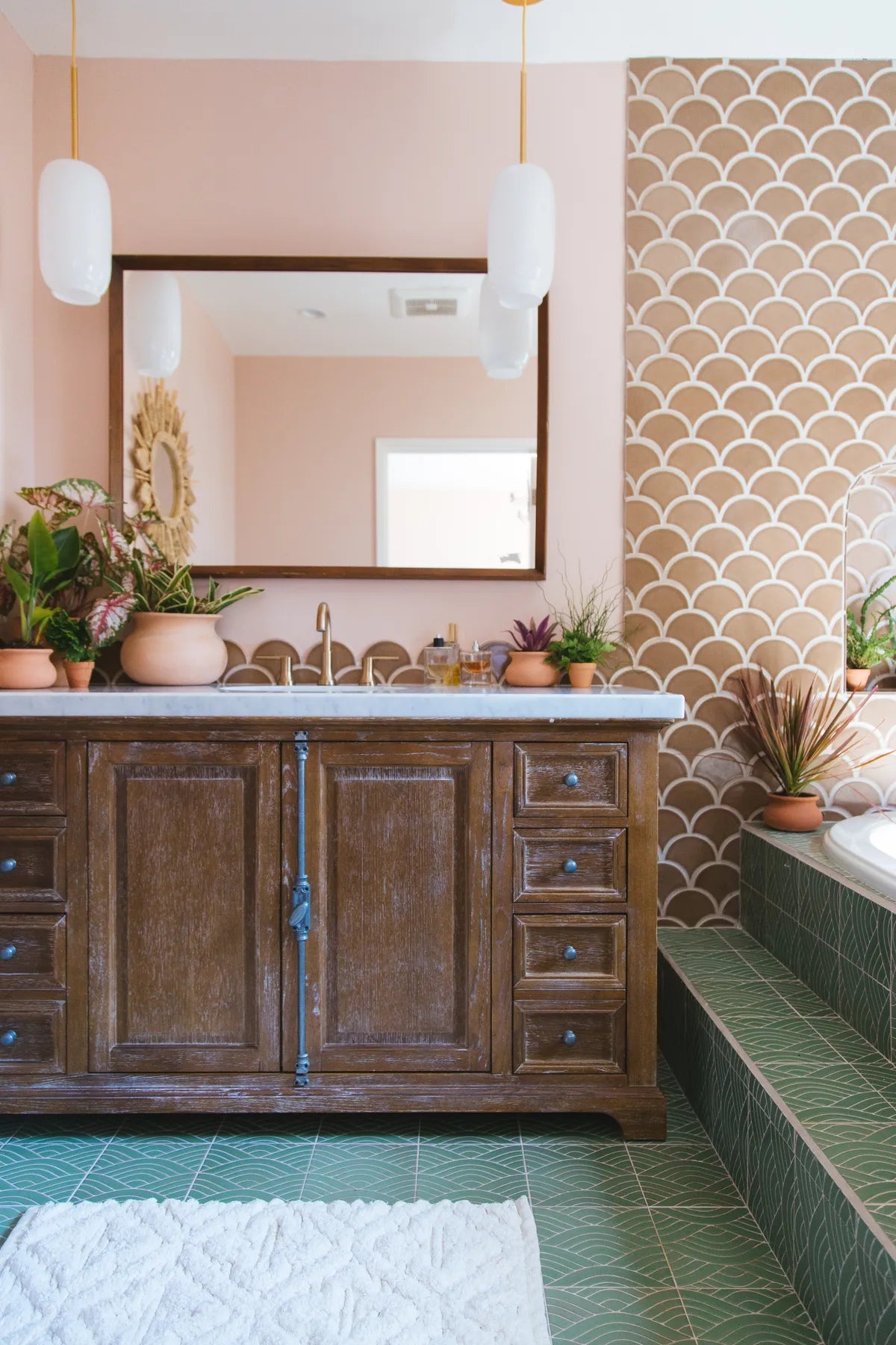 Q3 2018 Image Residential Influencer Full Rights Justina Faith Blakeney Parents Condo Masterbath Wall Tile Nutmeg Ogee Drop Floor Handpainted Summit Green Motif Vanity With Tub Surround