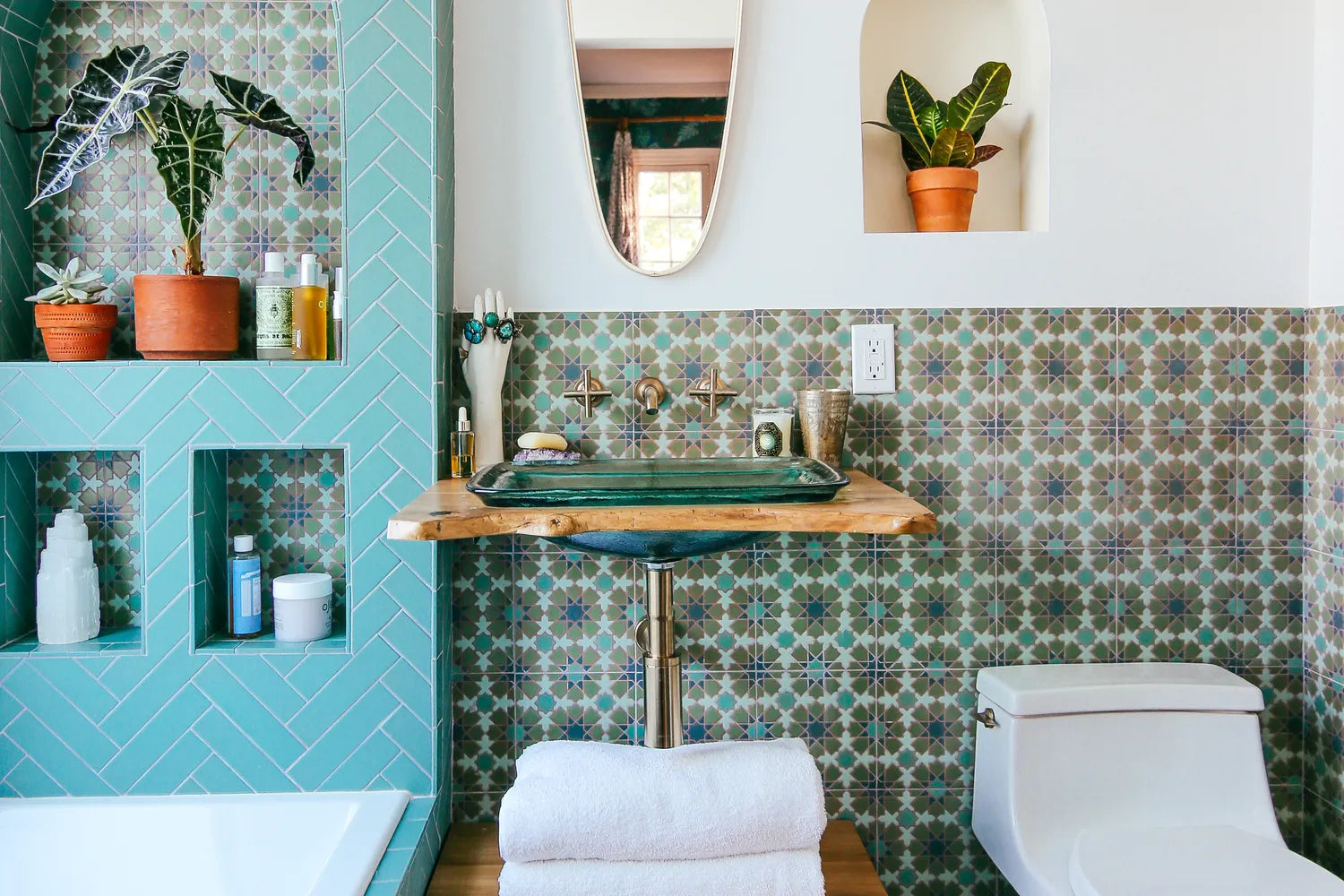 2017 Q3 Image Influencer Justina Blakeney Residential Bathroom Handpainted Custom Elephant Star Tile 2X8 Tidewater View 3