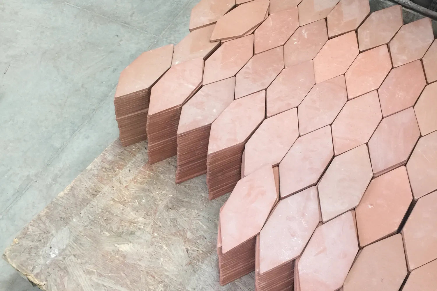 2017 Q2 image production factory aromas unglazed recycled clay tile picket