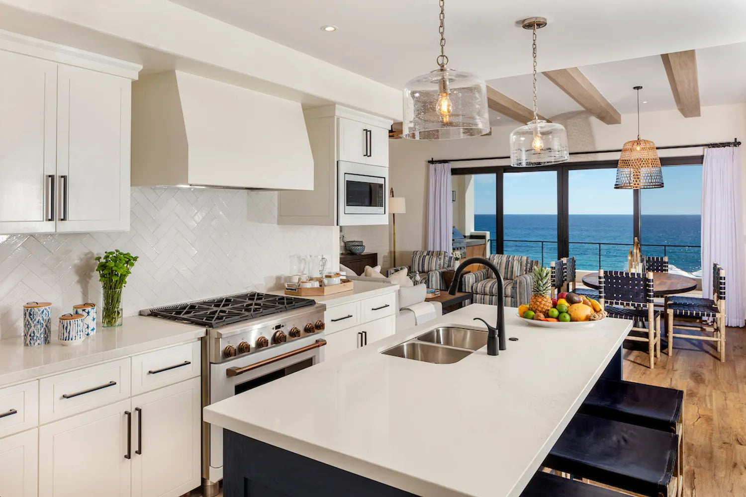 2021 IMG Hi RES Residential Design el Encanto de Laguna photo WEB RIGHTS kitchen backsplash herringbone Olympic thin brick FC 338324 1