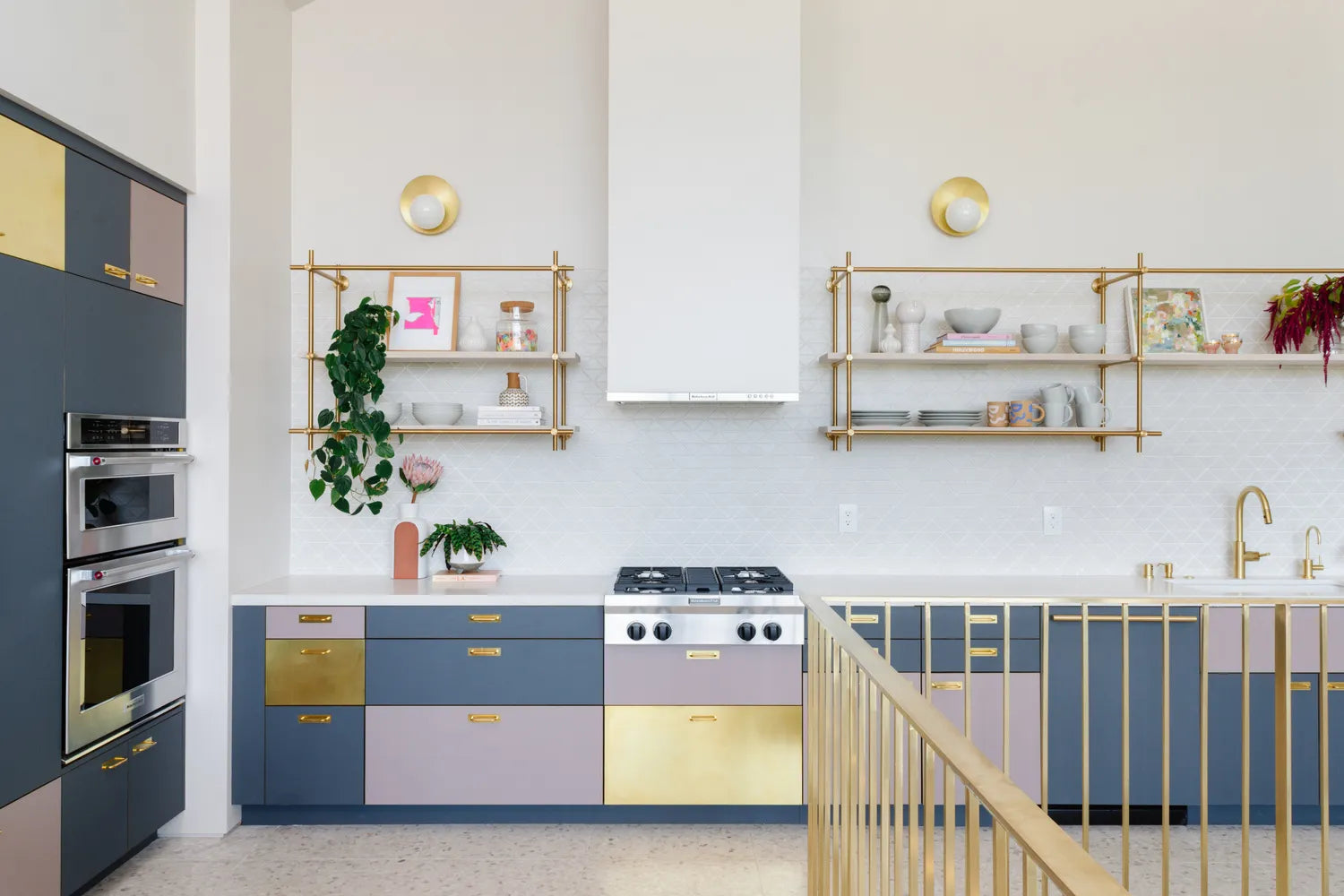2021 img hi res rights influencer oh joy cho design project M plus image bethany nauert domino studio kitchen backsplash tile triangle 3 straight set halite 13 FC69971