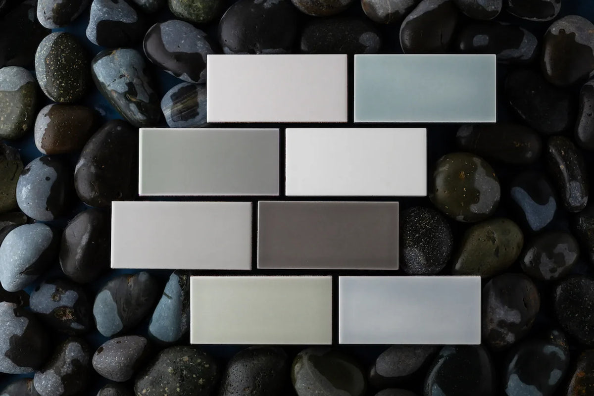 Small 2022 Essentials Timberline Cloud Cover Alberta Blue Hood River Puget Sound Salt Creek Pearl Manzanita Pebbles Horizontal