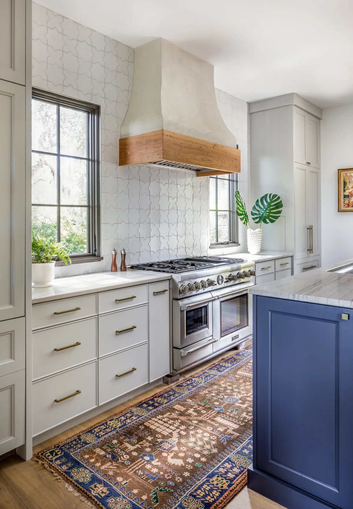 2017 Q3 Image Residential Archetype Id Kitchen Blacksplash Tile Star And Cross Large White Wash Side View