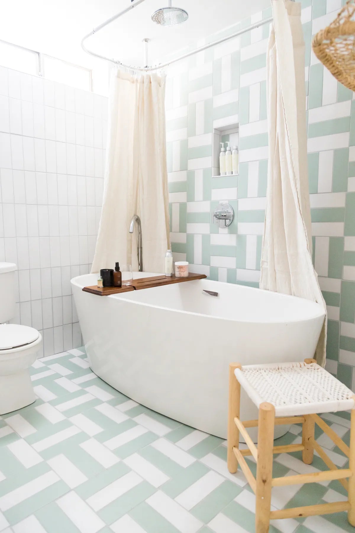 2018 Q3 419867 Bathroom Wall Floor Tile Parquet Straight Set Daisy Sea Glass 3X9 Guest Bath Full