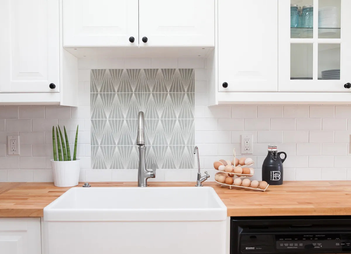 3X6 Cool Motif Isosceles Jenny Nelson Photography Kitchen Installation Offset Specialty Residential White Wash Whites