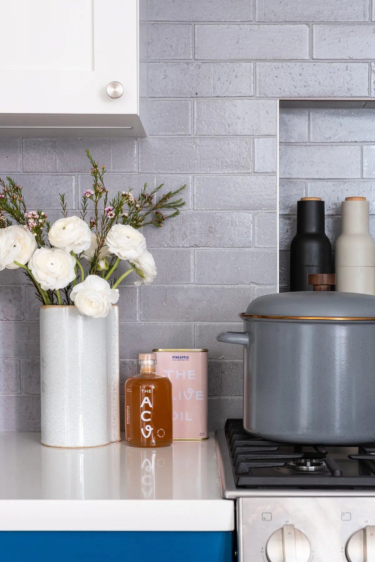 Modern grey brick kitchen niche tile 5