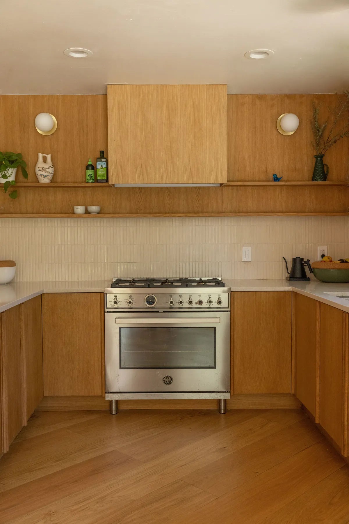 Scandi kitchen backsplash mosaic white tile 2