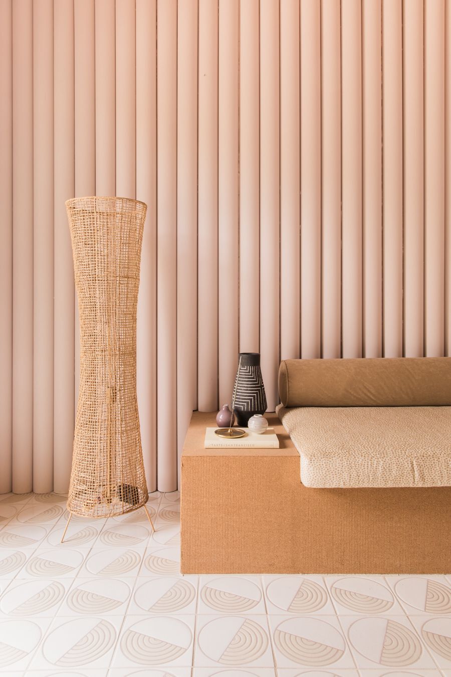 8x8 Handpainted Tile Aerial in White Motif