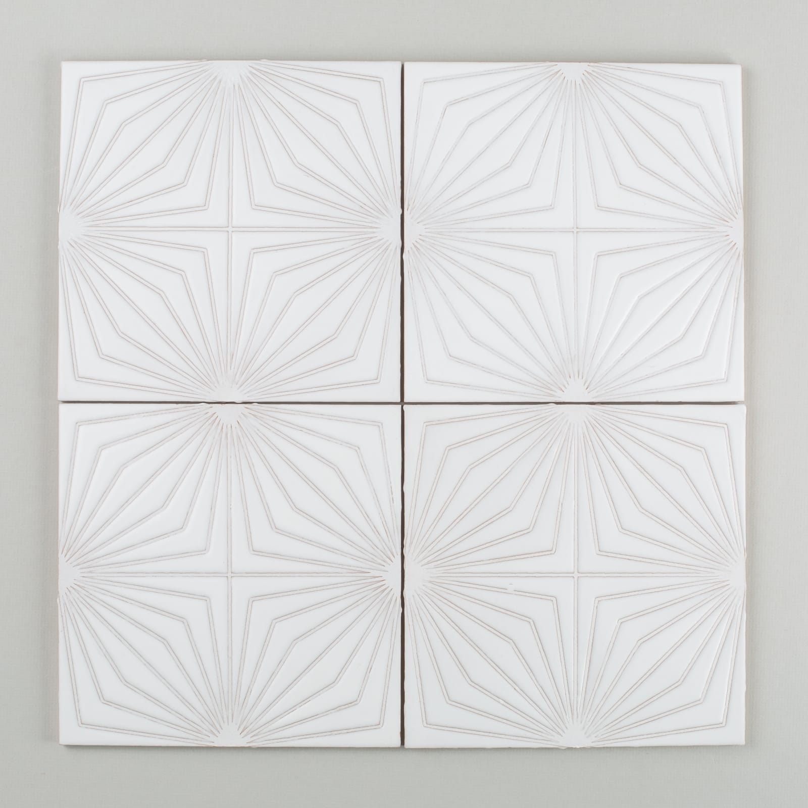 8x8 Handpainted Sample Starburst in White Motif