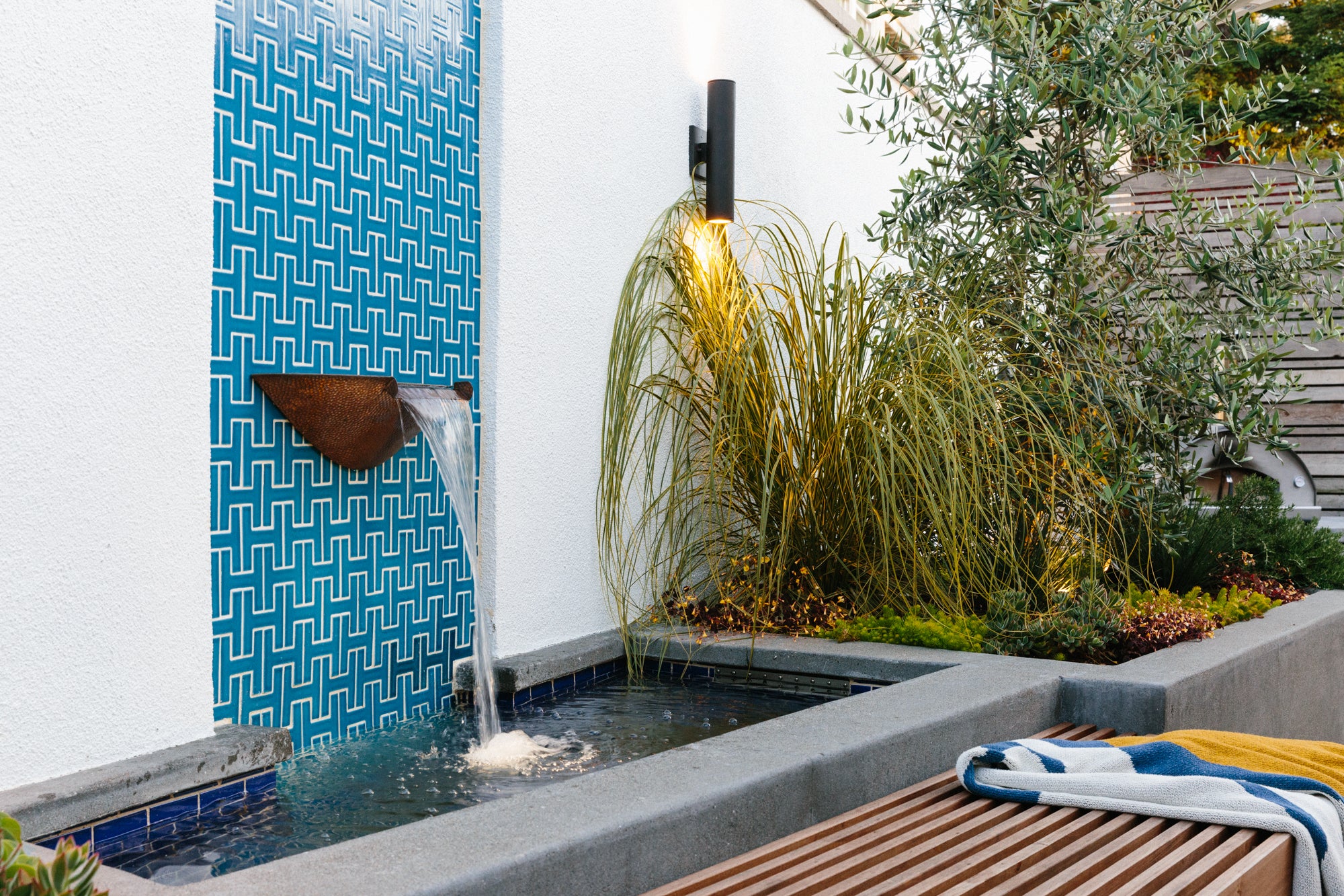 Chaine Homme Original Ceramic Tile in Adriatic Sea Gloss