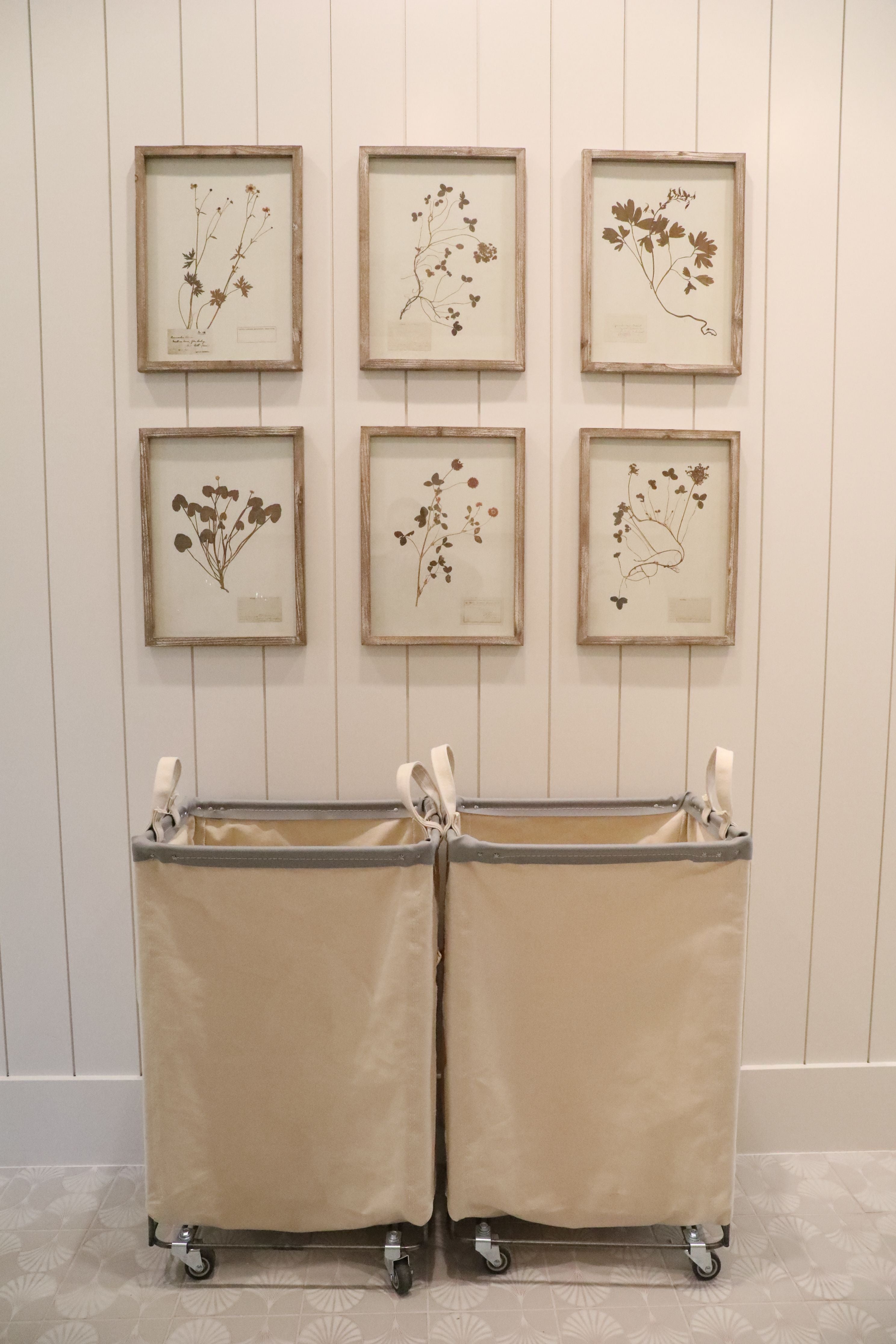 8x8 Handpainted Tile Sensu in Neutral Motif