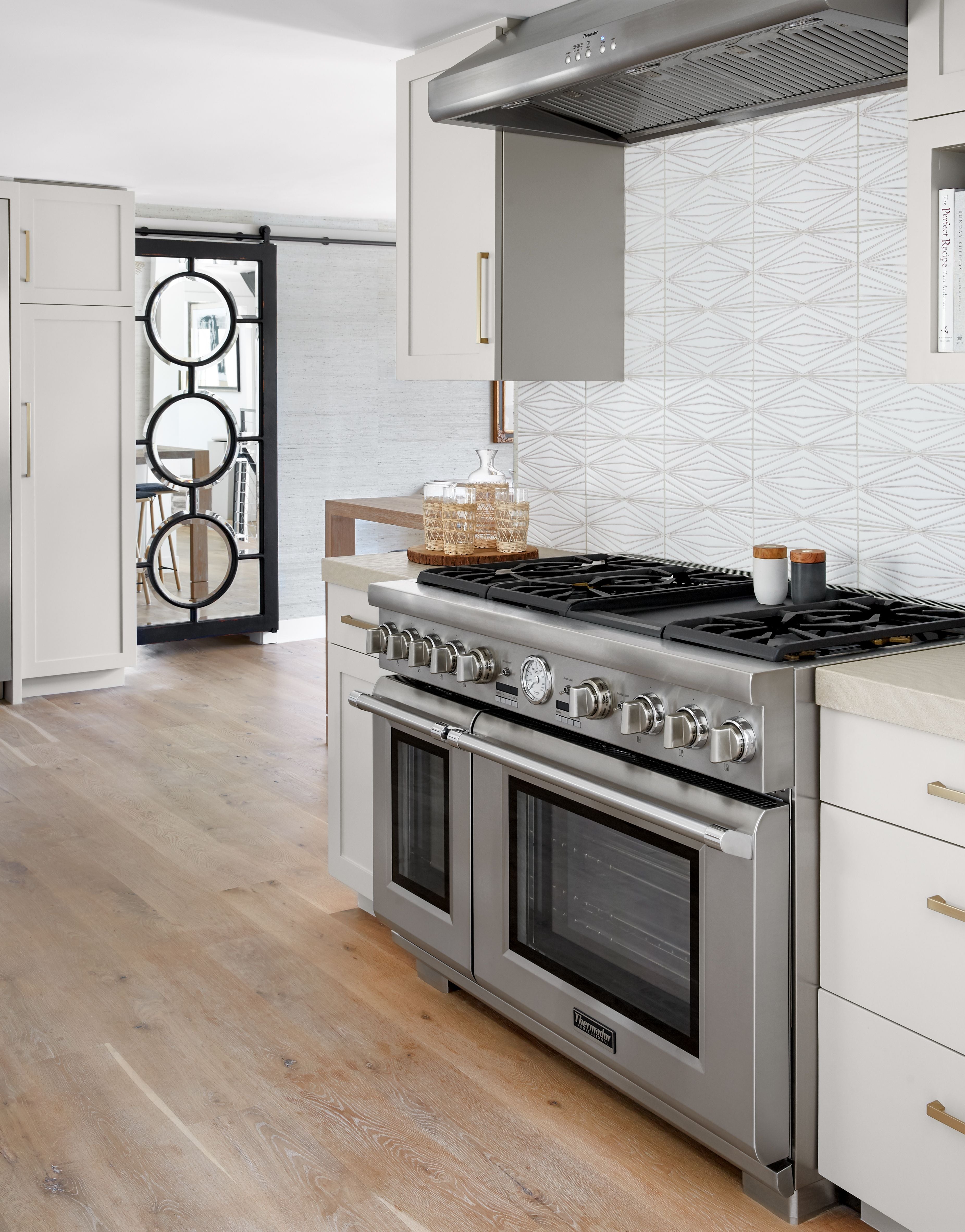 6x12 Handpainted Tile Diamond Contour in White Motif