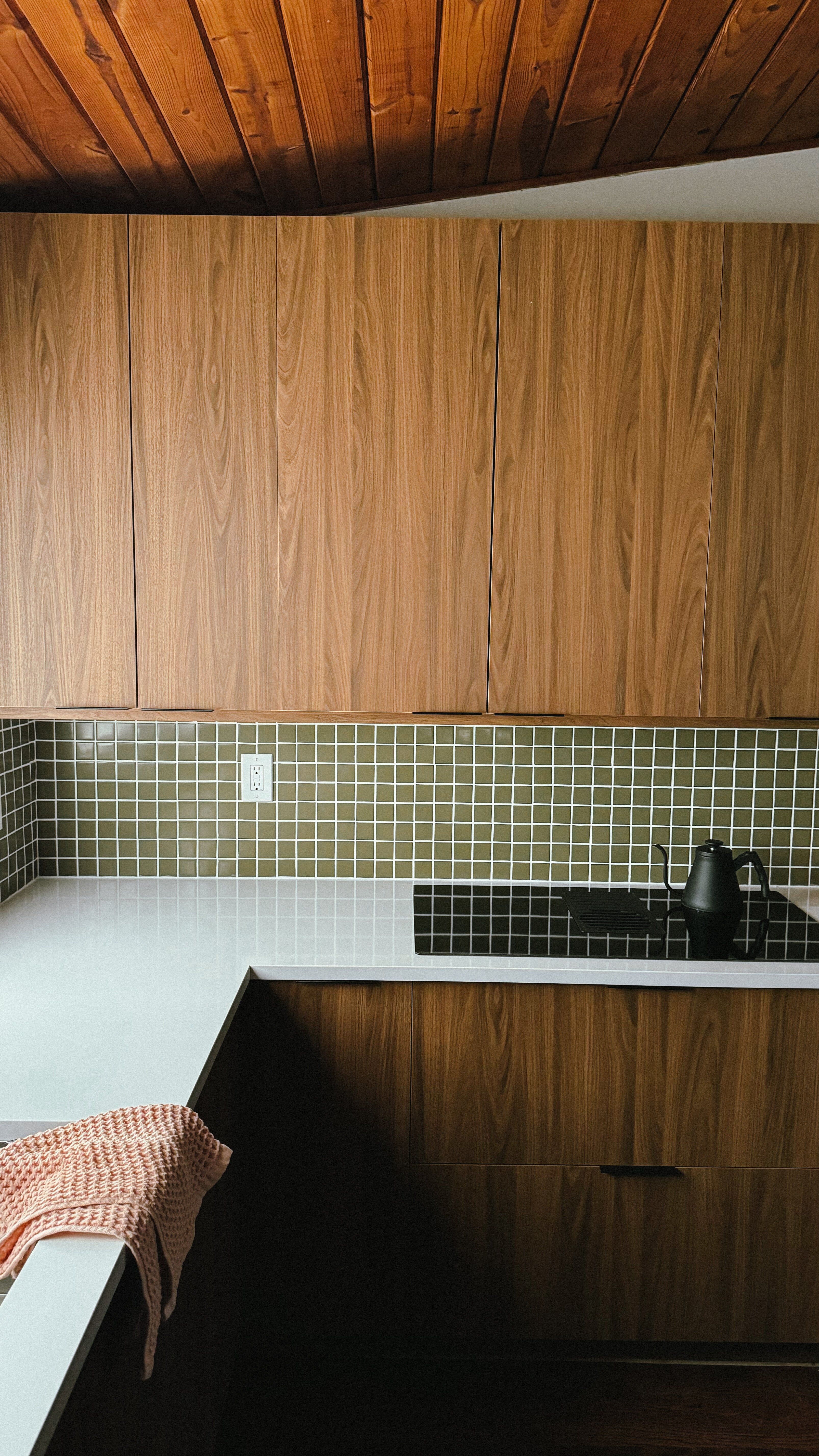 2x2 Straight Set Sheeted Natural Press Ceramic Mosaic Tile in Sap Green Matte