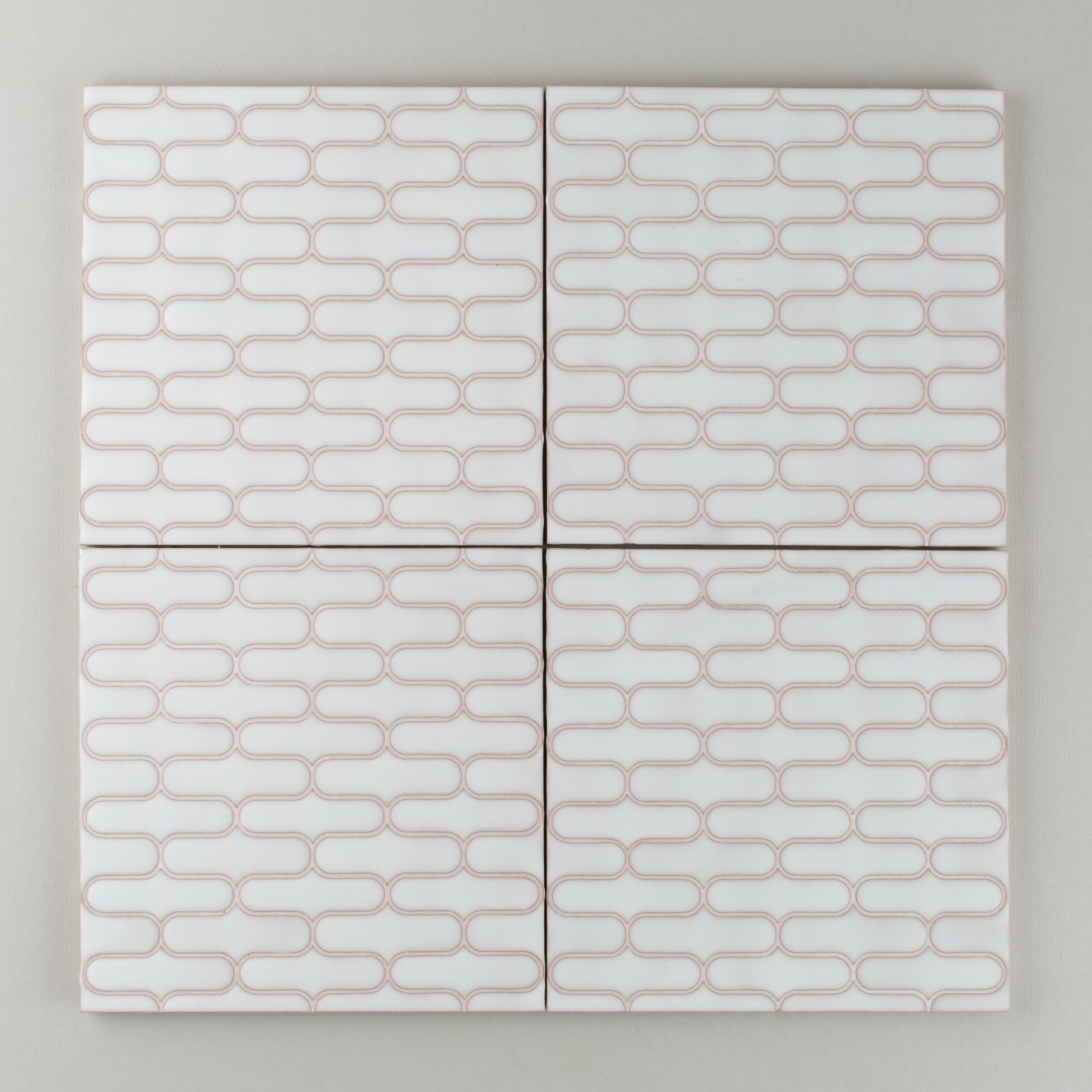 8x8 Handpainted Tile Dolce in White Motif