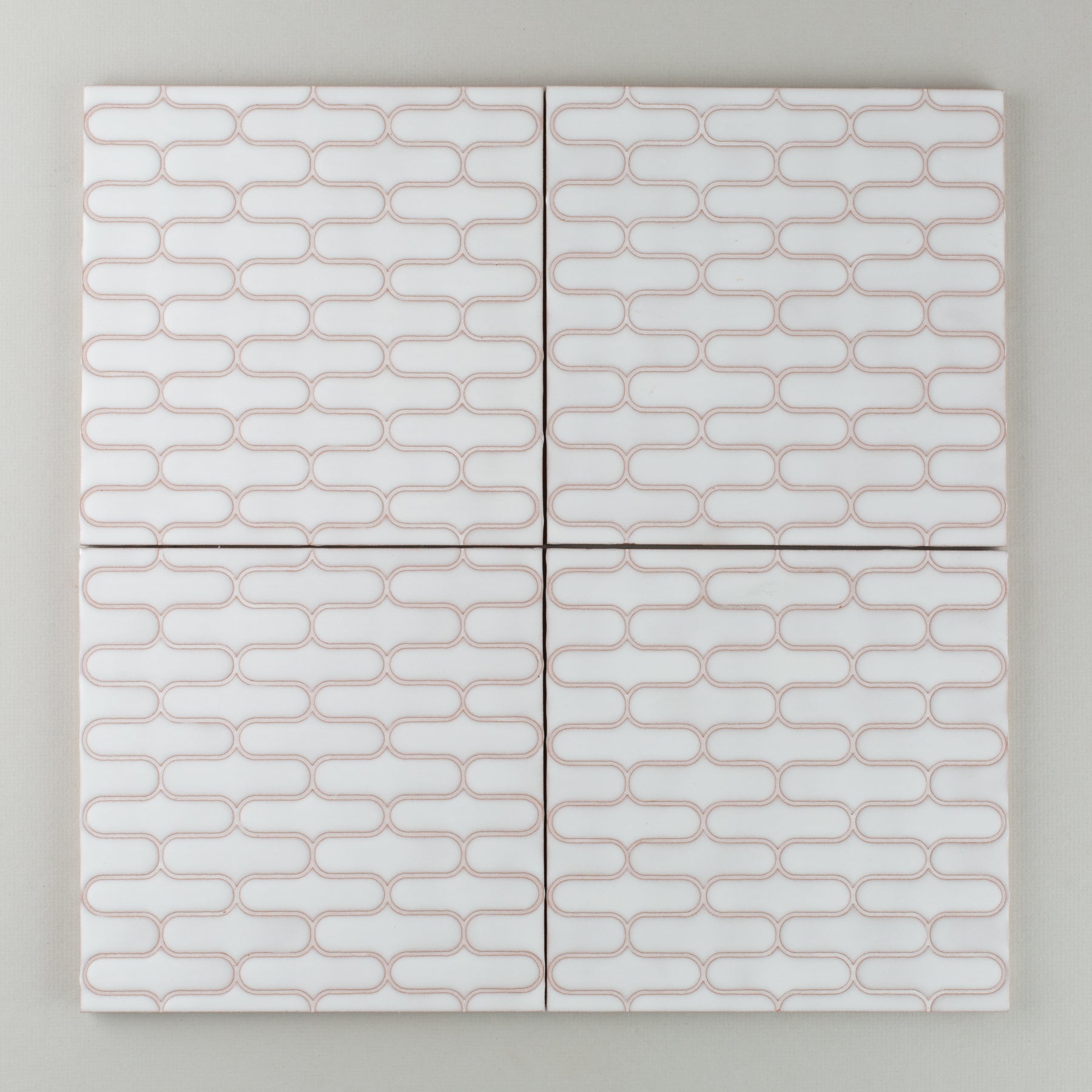 8x8 Handpainted Tile Dolce in White Motif