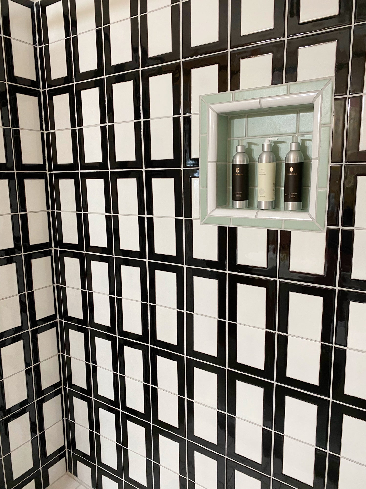 6x6 Handpainted Tile Dot Dash 1 in Charcoal