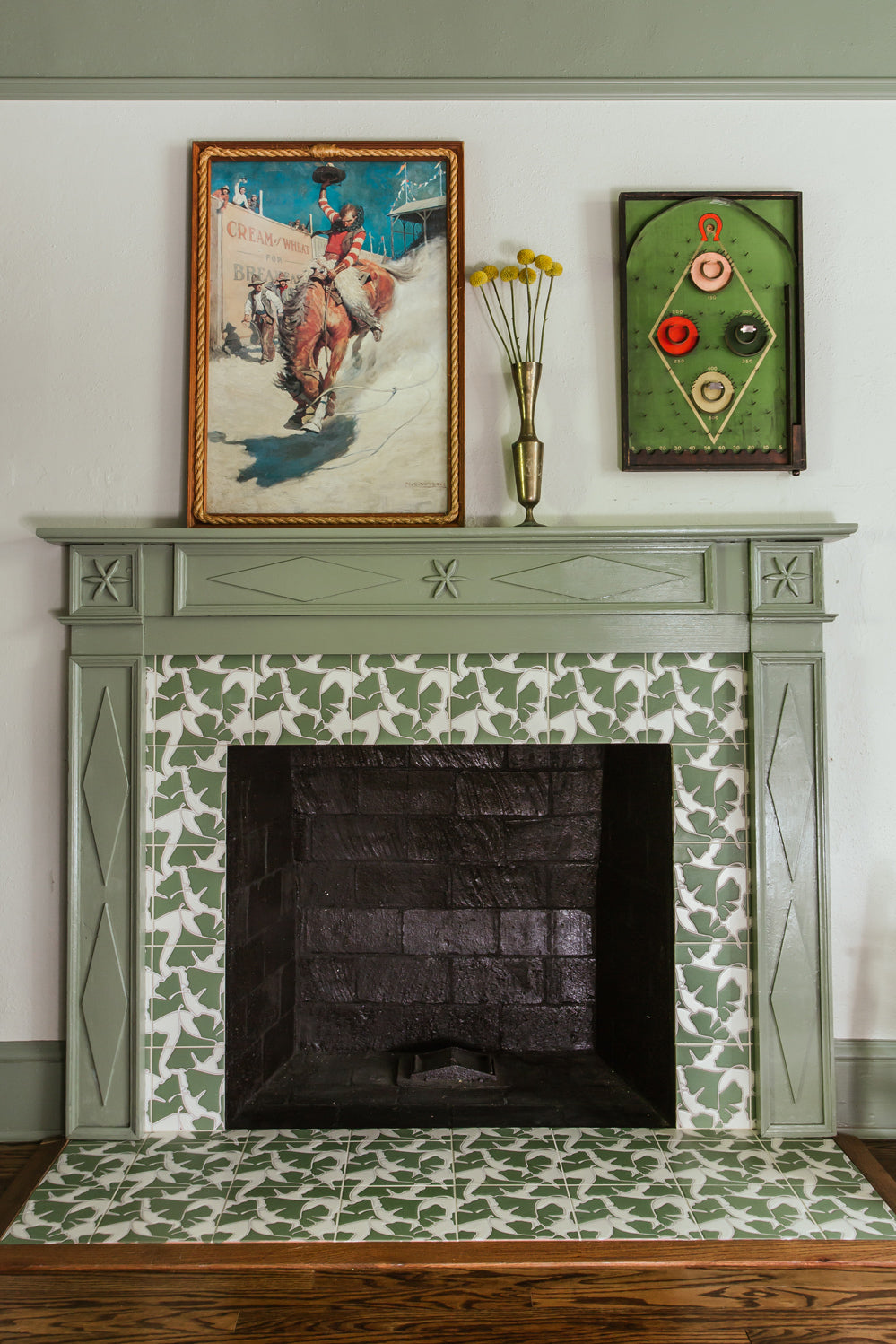 8x8 Handpainted Tile Gingko in Green Motif