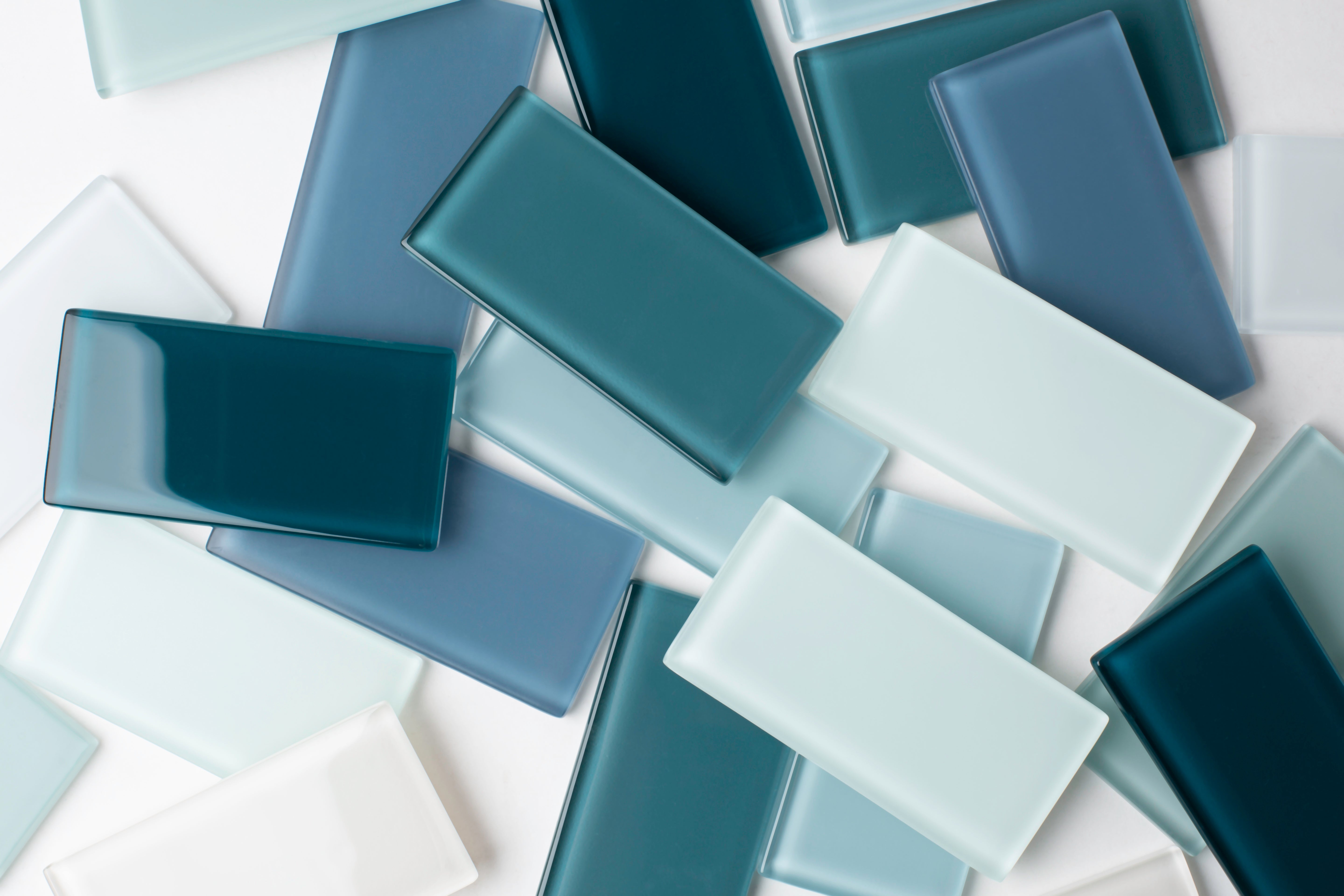 2x2 Straight Set Sheeted Glass Mosaic Tile in Grackle Matte