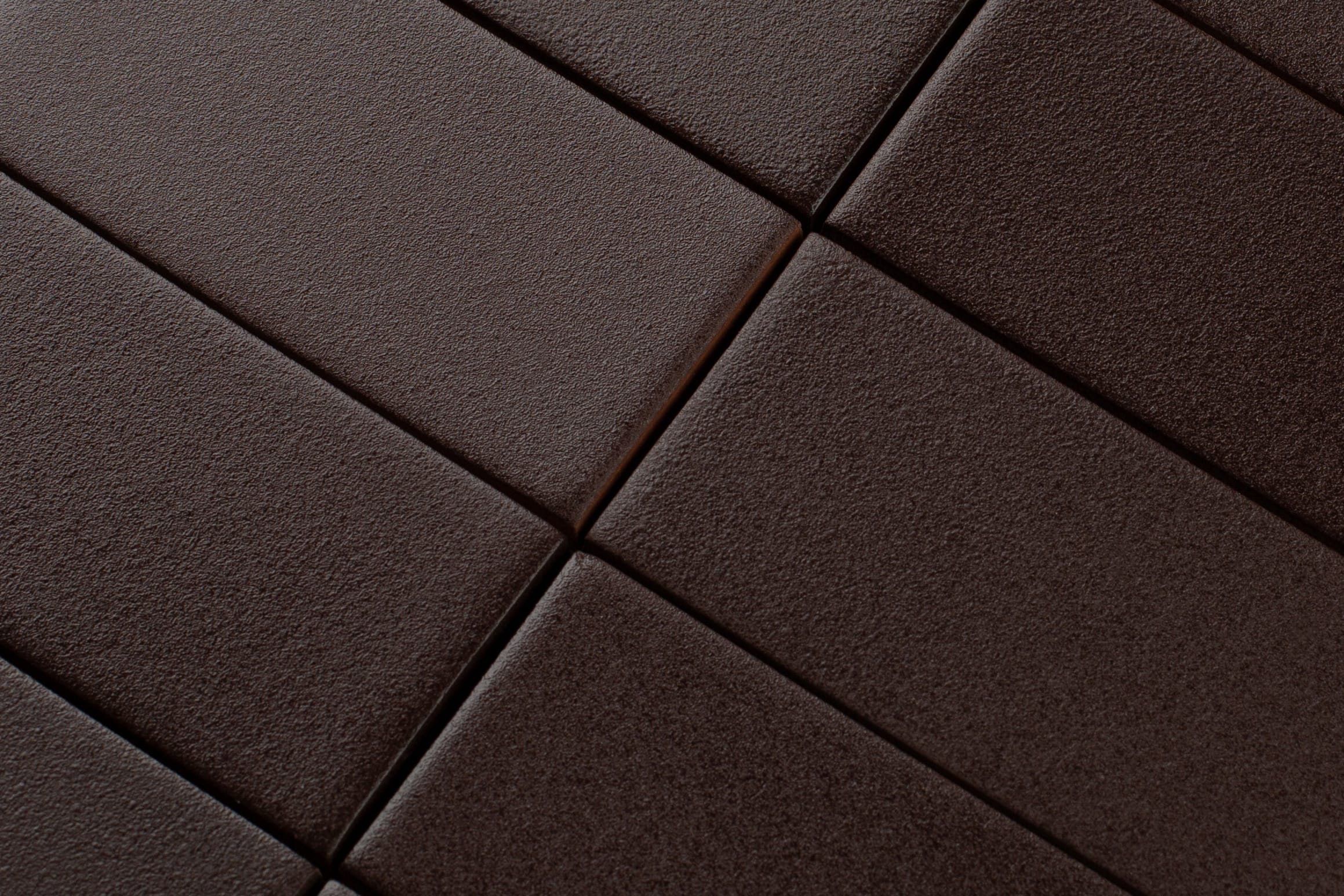 Chaine Homme Original Ceramic Tile in Burnt Umber